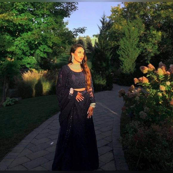 Beautiful Indian/Pakistani Blue Lehenga Choli Wedding Wear *Heavy* - Picture 3 of 4